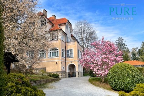 HISTORISCHE VILLA MIT EINZIGARTIGEM CHARME und Schlossbergblick in ruhiger Lage – mit zusätzlichem Baugrundstück! VERMITTELT!, 8020 Graz, Villa